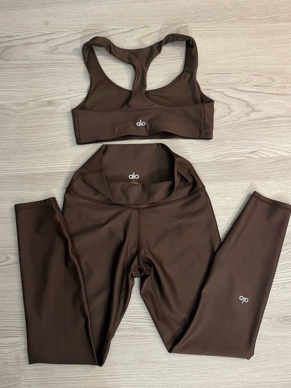 ALO Yoga Airlift Espresso Sports Bra & High-Waist Leggings Set
